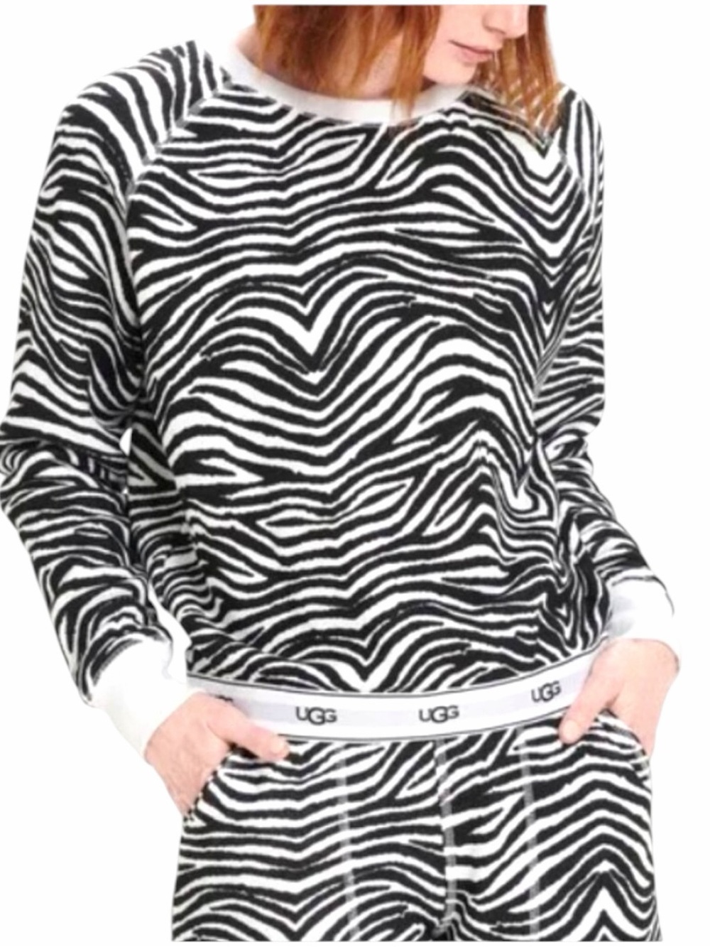 NEW UGG Nena crewneck sweatshirt Size Medium
